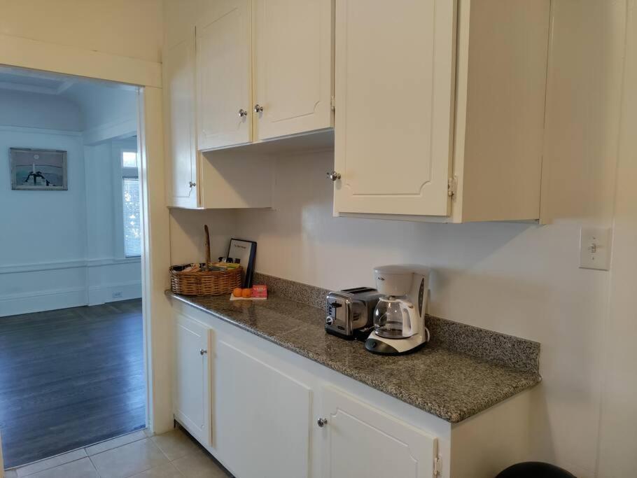 Sunny Sf - Cozy, Spacious, Convenient W/parking, A+ Location!! Apartment